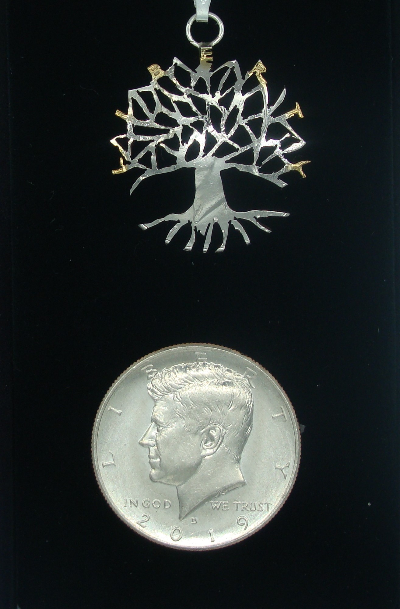 KENNEDY-TREE-WITH-UNCUT-COIN-CLOSEUP