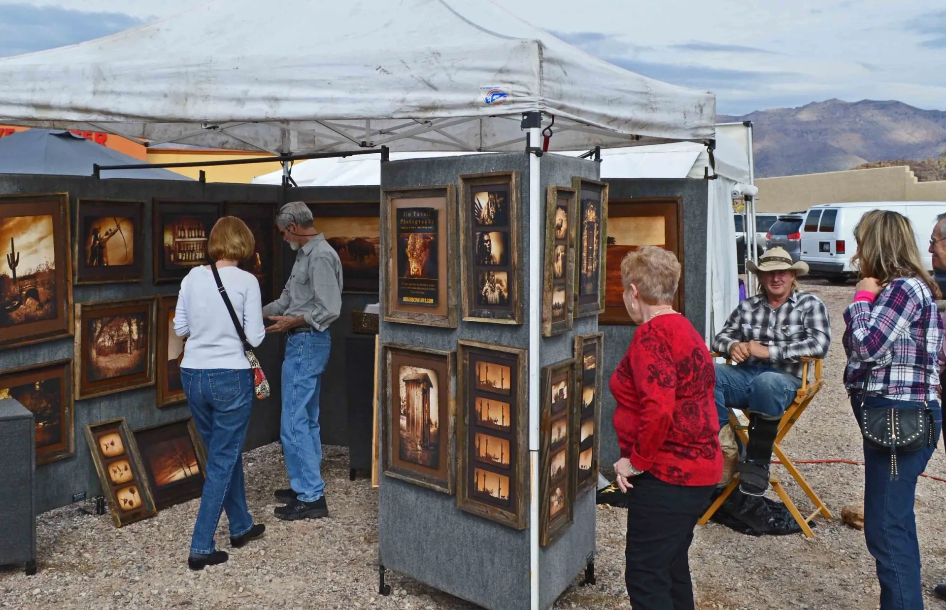 Art at the Big Red Barn at Heber, Arizona